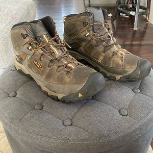 Keen Targhee Hiking Boots